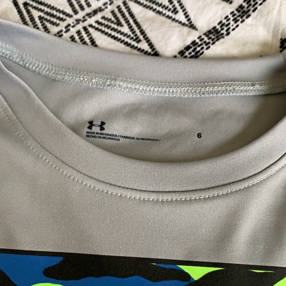 Boys Under Armour Size 6 Shirt NWT - Picture 4 of 5